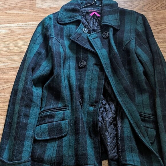 Green and Black Plaid Peacoat - Picture 7 of 12